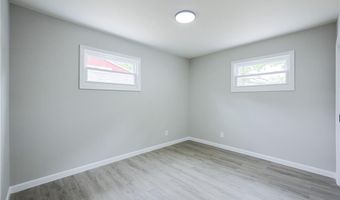 31 Forbes St, East Providence, RI 02915