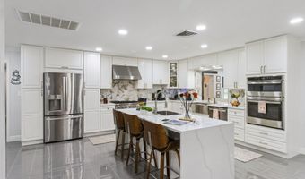 1950 Foxhollow Dr E, Auburndale, FL 33823