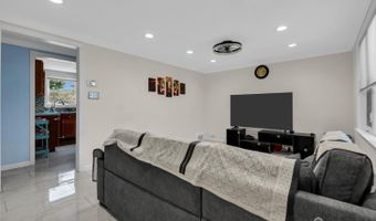 3 N Smith St N, Avenel, NJ 07001