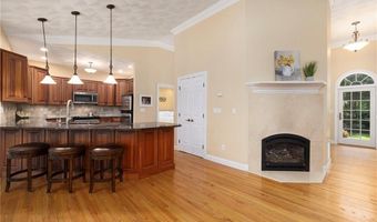2393 Scituate Ave, Cranston, RI 02831