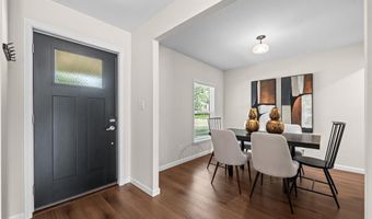 378 Palermo Dr, Ballwin, MO 63021