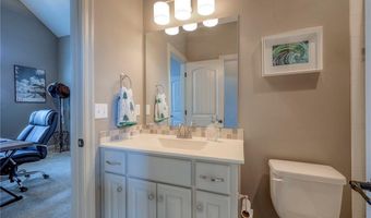823 155th Cir, Basehor, KS 66007
