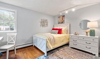 5 Myrtle Dr, Acton, MA 01720