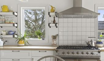 38 Union St, Belfast, ME 04915