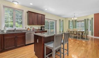78 Ginger Trl, Coventry, RI 02816