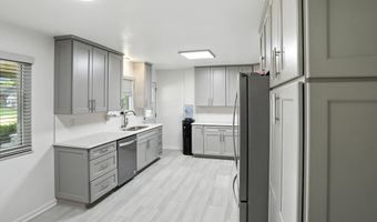 8219 Bishops Ln, Indianapolis, IN 46217