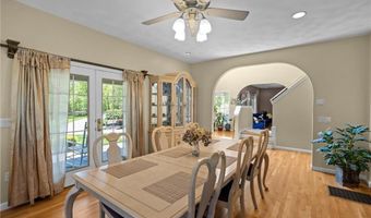 386 Tourtellot Hill Rd, Glocester, RI 02814