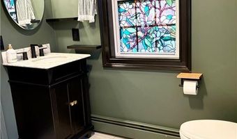 79 W Shore Dr, Exeter, RI 02822