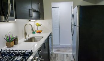 3376 WOODBURN Rd 24, Annandale, VA 22003