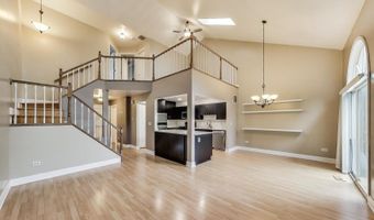 1905 N Stillwater Rd, Arlington Heights, IL 60004