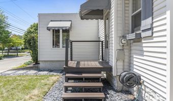 902 Midway Dr, Auburn, IN 46706