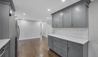 6 Hilton Ave, East Providence, RI 02915