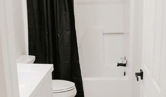 502 Bunch Ave, Ava, MO 65608
