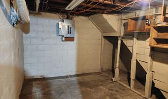 402 E 5th St, Atlantic, IA 50022