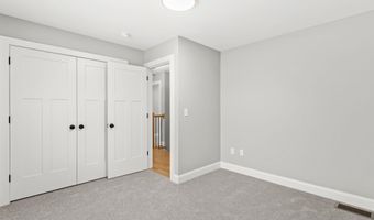 91 Raymond Rd, Auburn, NH 03032