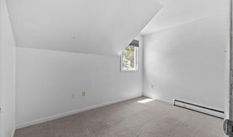 21 Hyde St 3, Burlington, VT 05401