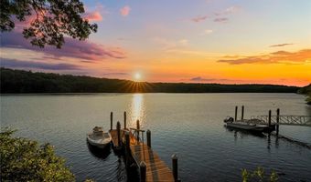 236 Indian Trl, Narragansett, RI 02874