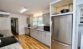 805 Mcrae Rd, Camden, SC 29020