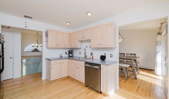 1 Lee Ann Dr, Johnston, RI 02919