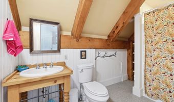 118 Gills Rd, Barnard, VT 05031