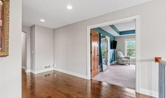 405 Riverside Cir, Anoka, MN 55303