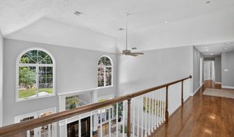 3 Newman Hill Dr, Andover, MA 01810