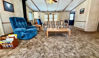 28 W Shore Rd, Babb, MT 59411
