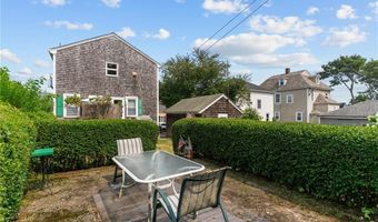 10 Prospect St, Bristol, RI 02809