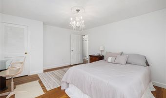 9 Foster St, Barrington, RI 02806