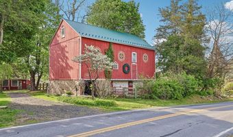 8893 LONGSWAMP Rd, Alburtis, PA 18011