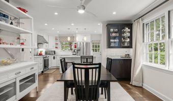 6709 PEMBERTON St, Bethesda, MD 20817