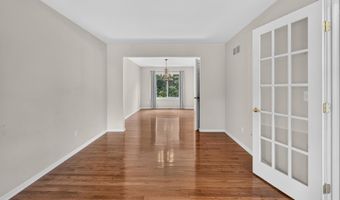 392 Sedgewood Ln, Ann Arbor, MI 48103