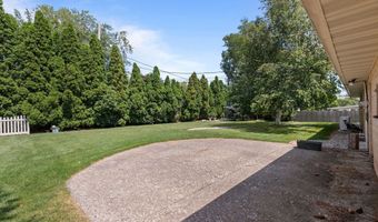 630 W CAPITOL Dr, Appleton, WI 54911