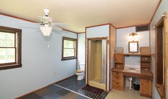 213 Patterson Creek Dr, Alderson, WV 24910