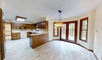 80 Hillcrest Estates Dr, Batesville, IN 47006