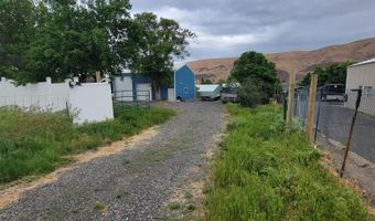 1303 4th St, Asotin, WA 99402