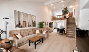 225 Emerald Meadows Dr, Arnolds Park, IA 51331