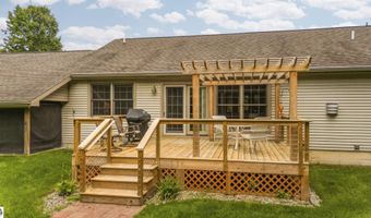 9550 Lakeside Dr, Alden, MI 49612