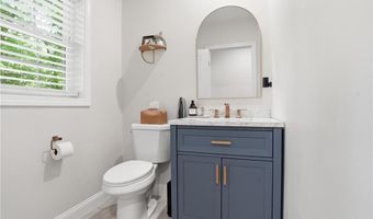 72 Wilbur Rd, Lincoln, RI 02865