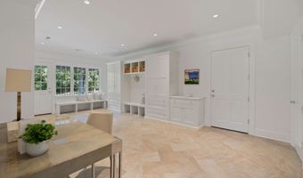 18 Tokeneke Trl, Darien, CT 06820