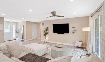 447 Maymont Dr, Ballwin, MO 63011