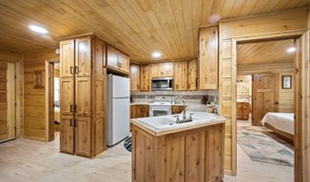 109 E Kamloop Ave, Bayview, ID 83803