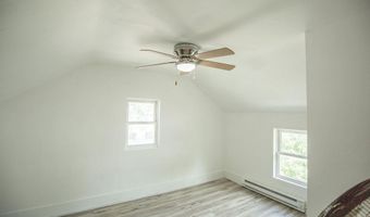 125 S Heckart St, Algona, IA 50511