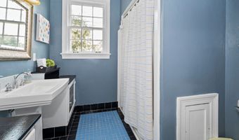 605 Avenue E, West Point, GA 31833