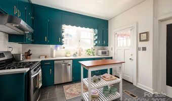 9 Colonial Pl, Asheville, NC 28804
