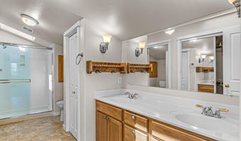 380 Hemlock Ln, Ashland, OR 97520