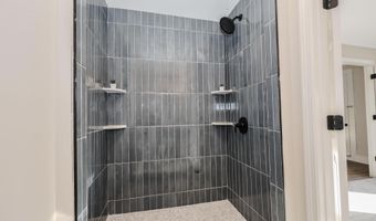 16 Church St, Belmont, NH 03220