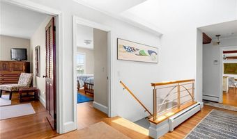 172 Eustis Ave, Newport, RI 02840