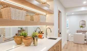 84 Coggeshall Ave, Newport, RI 02840
