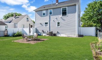 3 N Smith St N, Avenel, NJ 07001